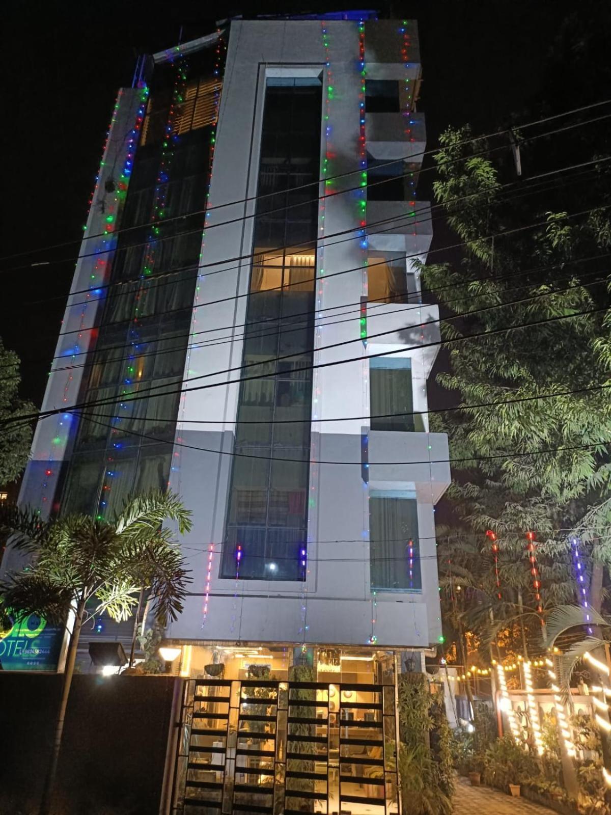 Hotel Mayfair Tower Колката Екстер'єр фото