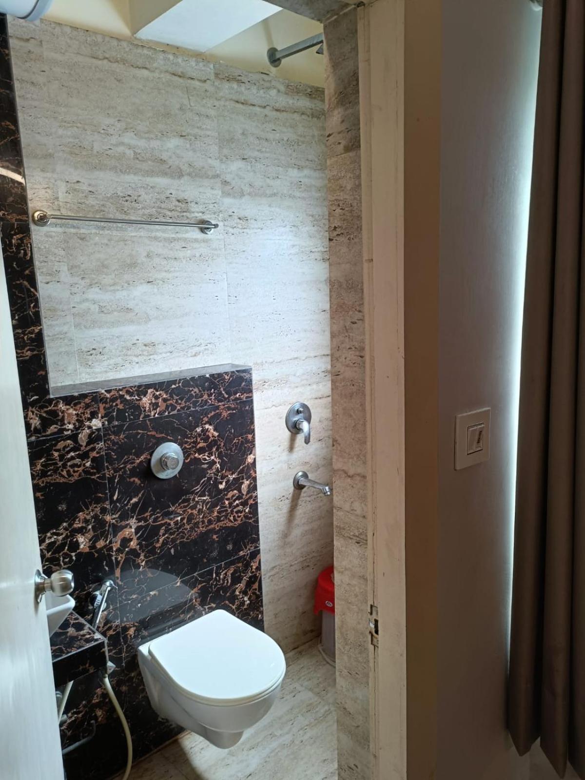 Hotel Mayfair Tower Колката Екстер'єр фото